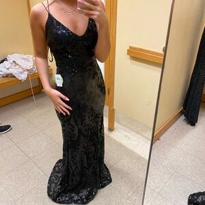 Black long maxi dress from WINDSOR